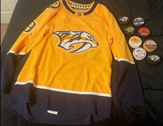 Nashville predators jersey signed puck lot