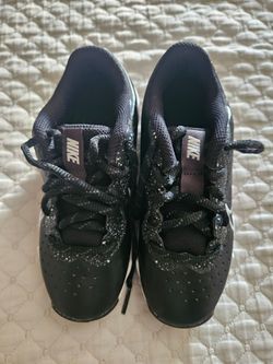 Boys Nike Baseball cleats (used)