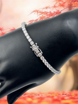 White gold diamond tennis bracelet
