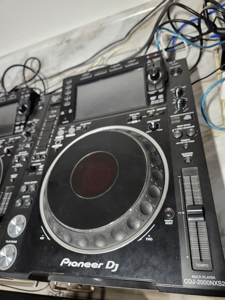 Pioneer CDJ2000NXS2