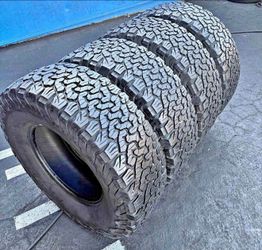 275)70/18 bfgoodrich 📍📍 Vendo un set de llantas con 80% de vida las 4 📍🌟