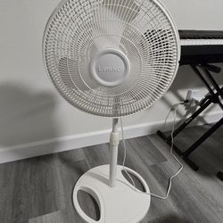 Lakso Standing Fan