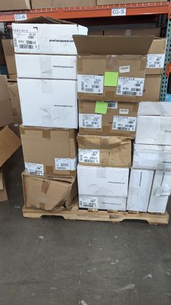 American Apparel Clothes Pallet New Condition