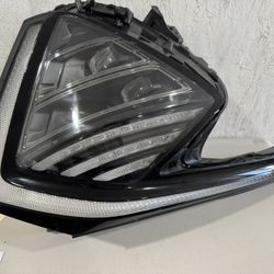 2023 Kia Sportage Right Headlight 