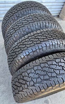 255/65/17 Bfgroodrich Selling a set of 4 tires in excellent condition 🫡