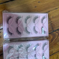 Ladies Eyelashes