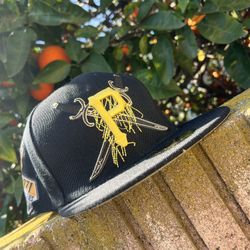 PITTSBURGH PIRATES FITTED HAT 7 1/2 FITTEDS