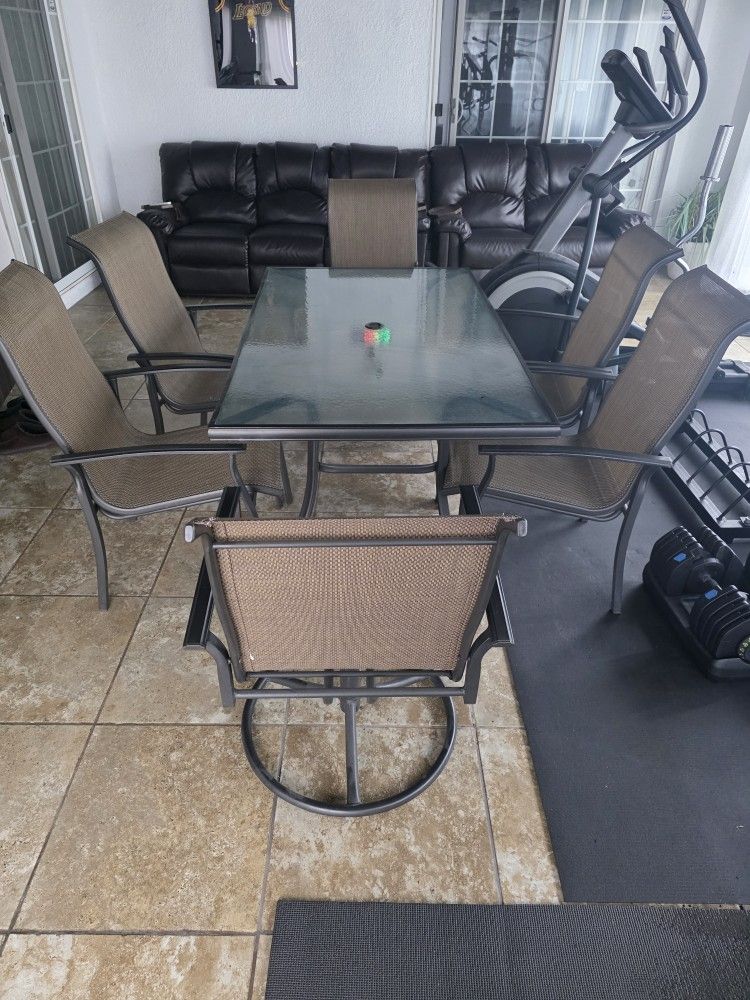 5ft Patio Table Set And 6 Chairs With Swivel