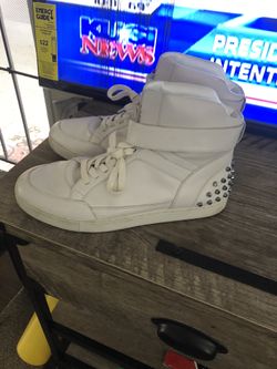 High tops 9.5