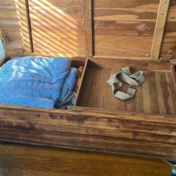 Cedar Trunk Large 