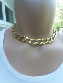 Fashion necklace choker