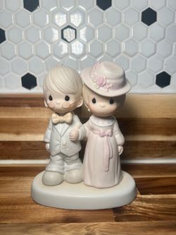 Vintage Precious Moments “God bless our family”