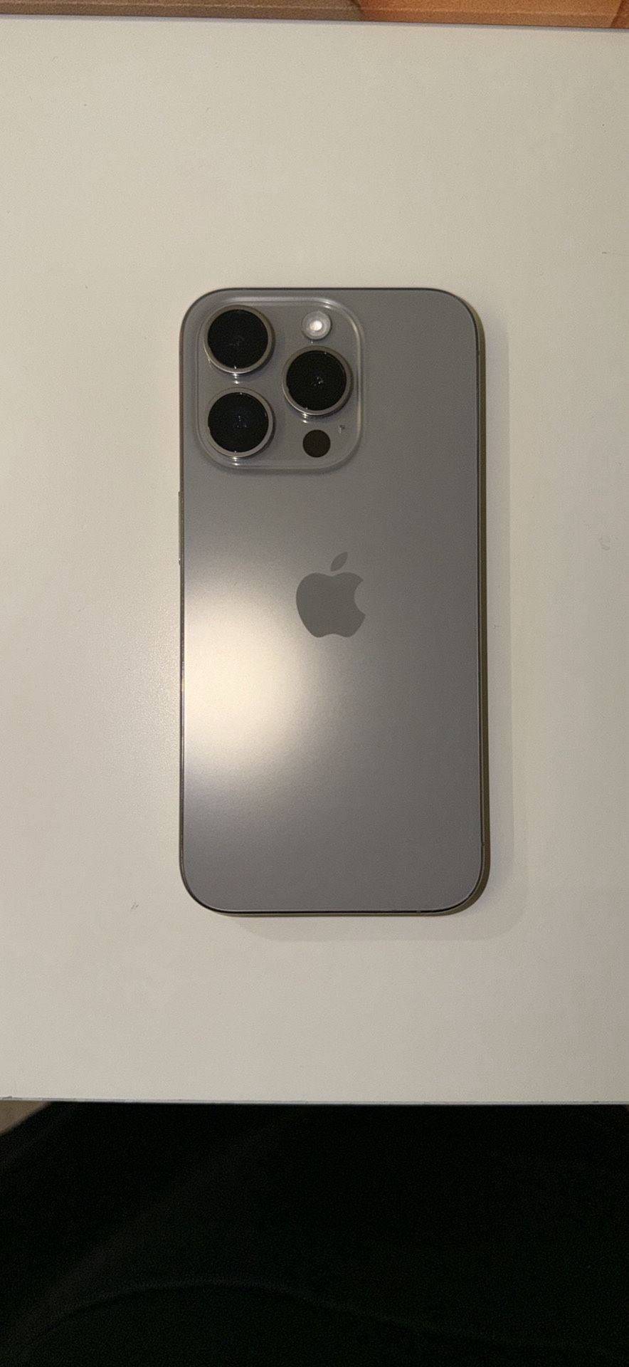 iPhone 15 Pro Unlocked 128 Gb