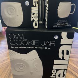 Owl Cookie Jar + 2 Matching Mugs & Salt & Pepper shaker
