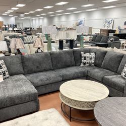 New Sectional 🔥🔥 HOT BUY