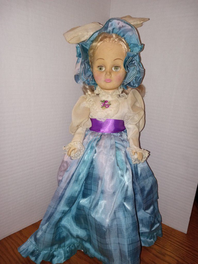 Very Rare Effanbee Allison Grande Dames Doll(1983)  Movable Eyes Faded Dress And Hat  11" Listed $65 My Price $30