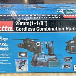 Makita GRH01M1 40V max XGT 1-1/8" AVT Rotary Hammer Set