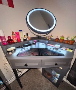 Corner Vanity Table with LED Lighting