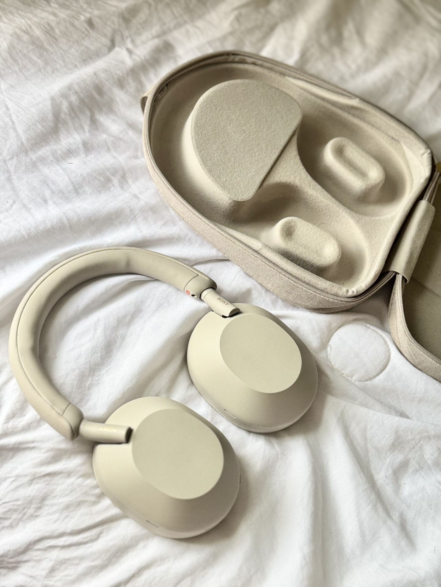 SONY WH-1000 XM5 WIRELESS HEADPHONES