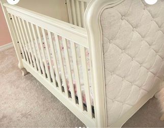 Bertini Tinsley 3-in-1 Upholstered Convertible Crib – Antique White 🤍