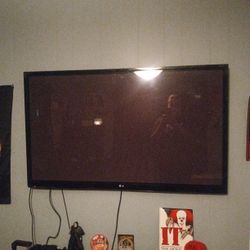 50' Inch LG TV