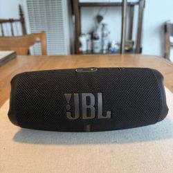 JBL Charge 5 Bluetooth Speaker 