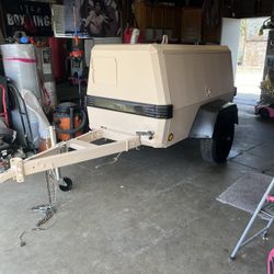 Ingersoll-Rand .  Tow Behind Compressor