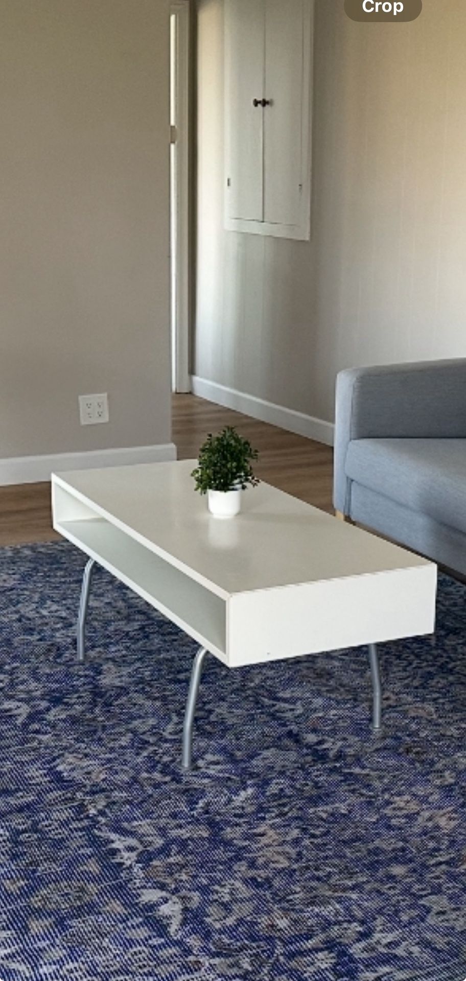 White Coffee/Tea Table 