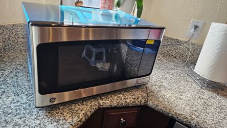 GE Stainless Steel Countertop Microwave