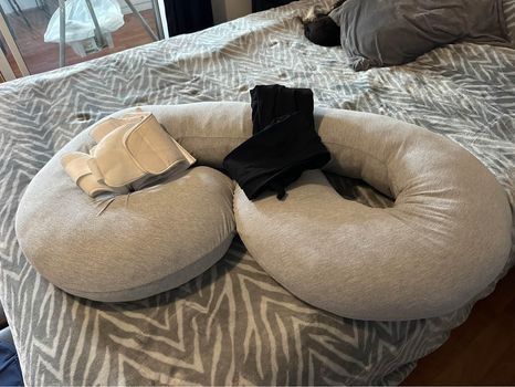maternity pillow, girdle and 2 compression tights