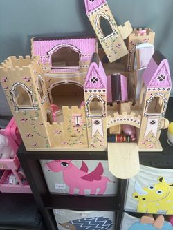 Wooden Princess Castle Dollhouse Playset