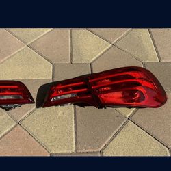 Original Replacement 2017 BMW 440i - Driver and Passenger Side, Outer Tail Light, With bulb(s)   Tail Light Assembly - Right - Passenger Side and the 