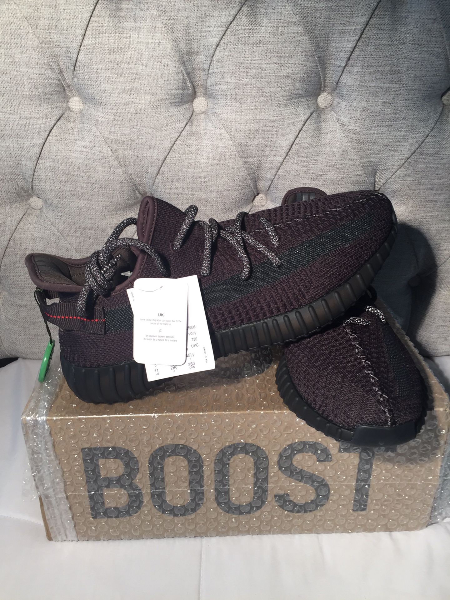 Adidas Yeezy Boost 350 v2 black non reflective size 9