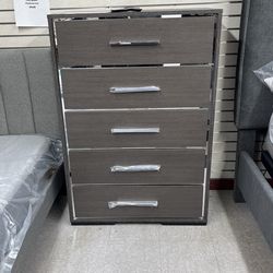 Chest 5 Drawer New! Grey With Mirror 