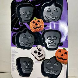 Halloween Wilton Skull Heads & Jack O’ Lanterns Mini Cake Pan 6 Cavities Easy Backe & Clean New W/Tags 