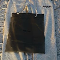 light oat essential sweats 