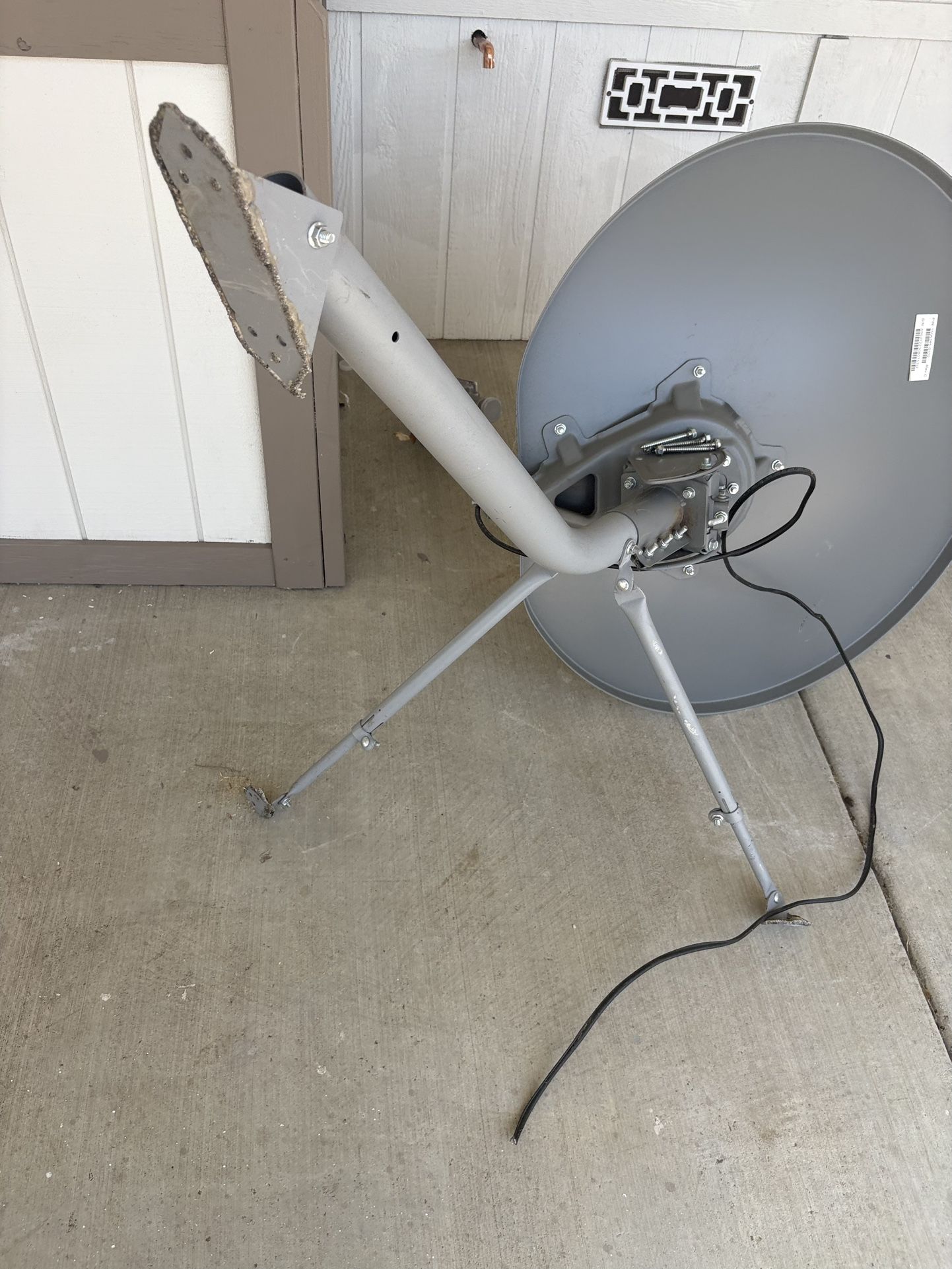 Free Dish