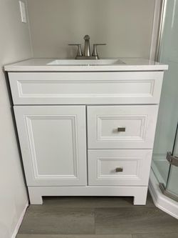 New 30” vanity