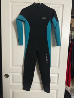 Used only once Boys Hevto Vigor•I wetsuit size 14