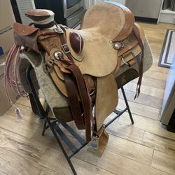 Western Saddle Need Gone Asap