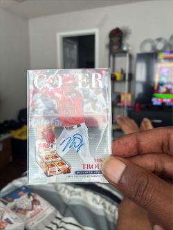 Mike Trout Cover Athletes Auto SSP