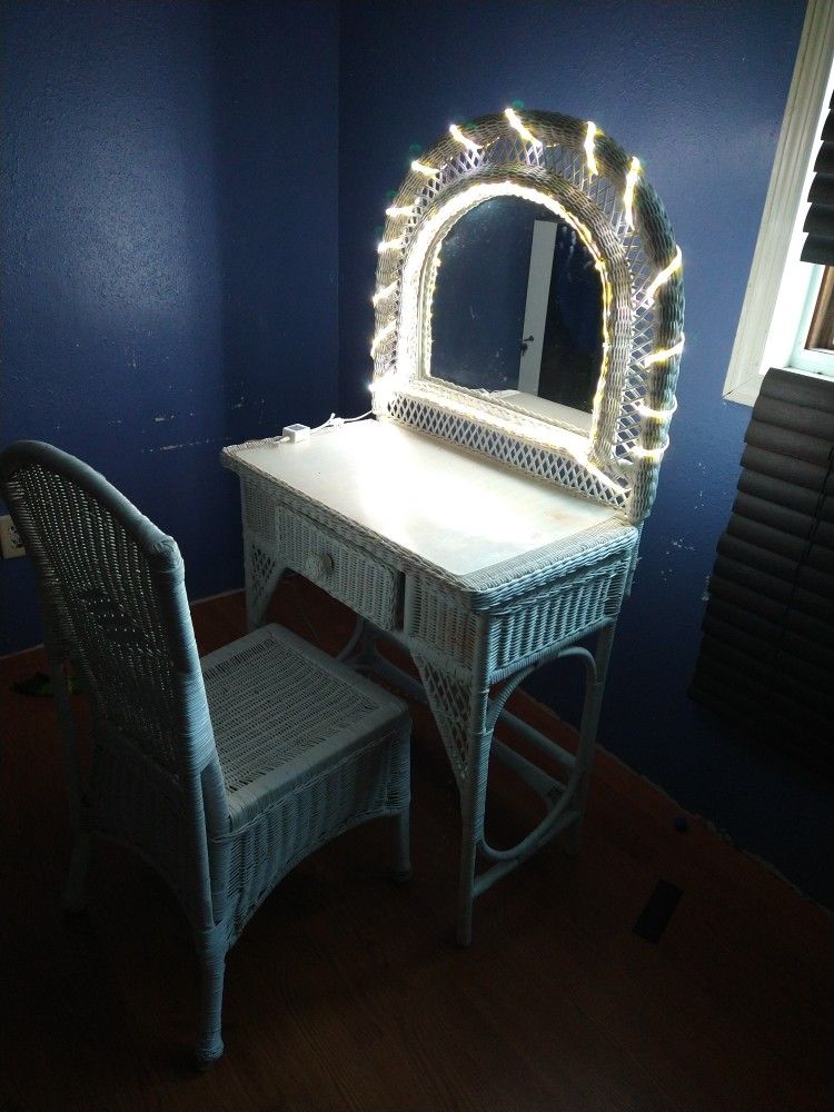 Desk And Chair With Mirror