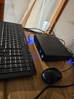 Alienware  Mini Gaming PC. i7-CPU. 16GB Ram, 512GB SSD, GPU: Radeon Graphics.