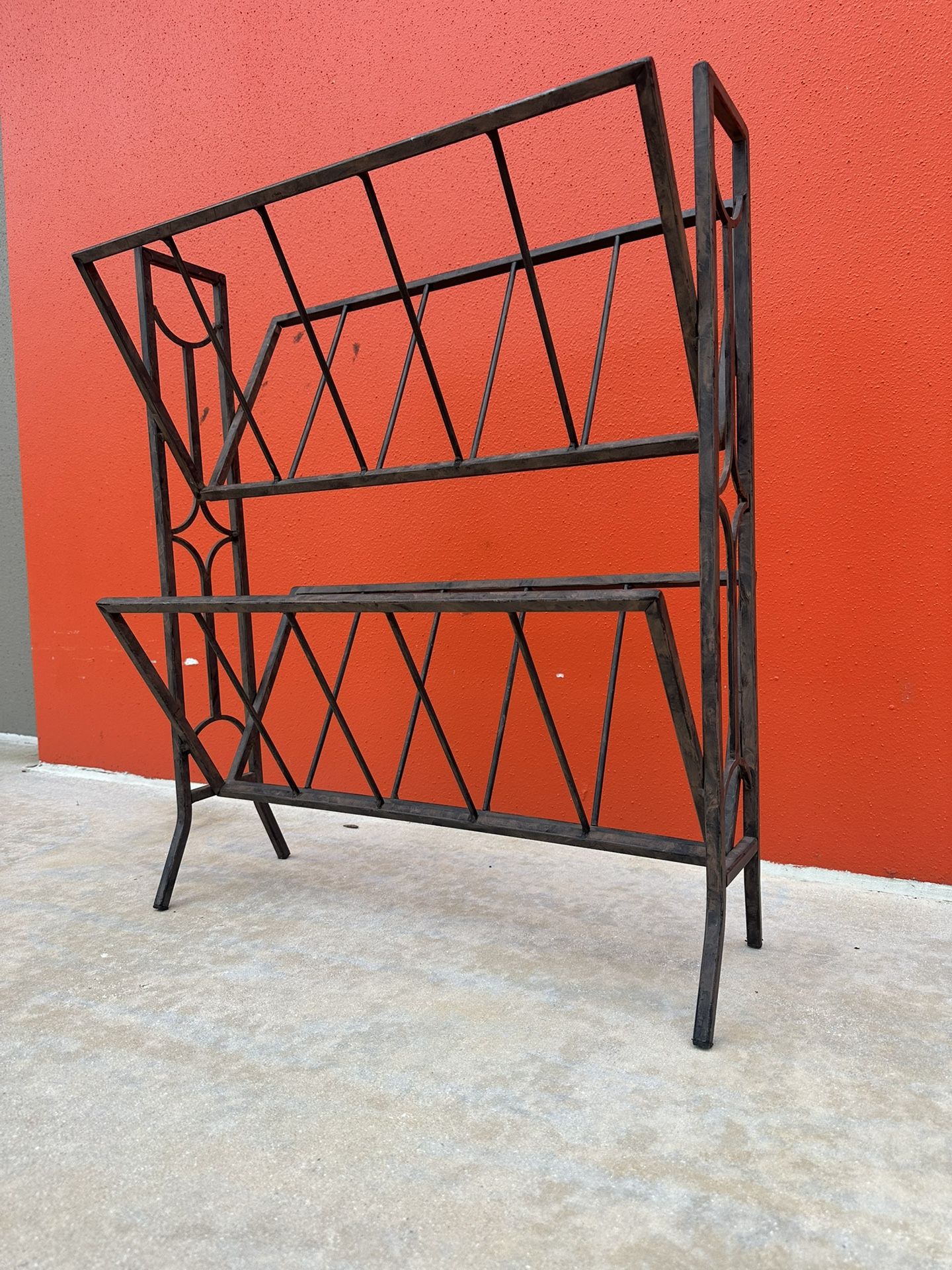 Vintage Metal Iron Multi Tiered Magazine Stand Holder