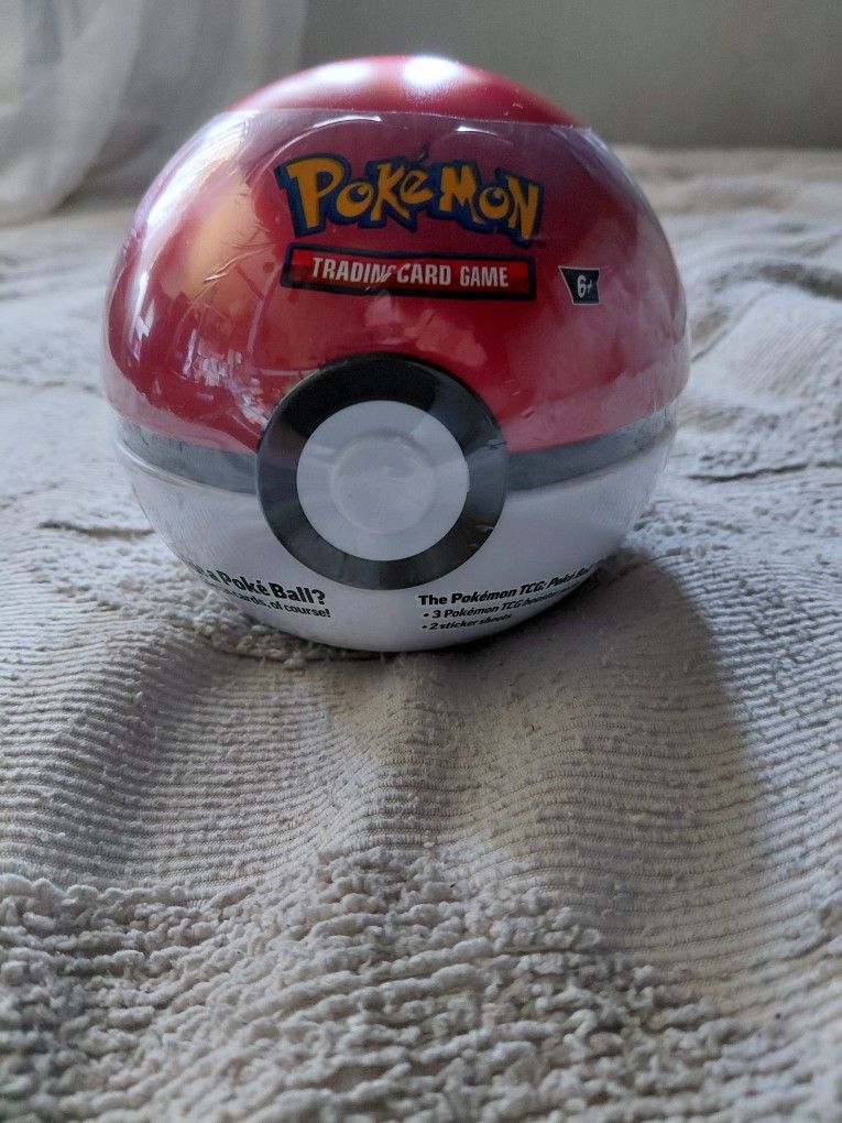 Pokemon Poke Ball Tin Red