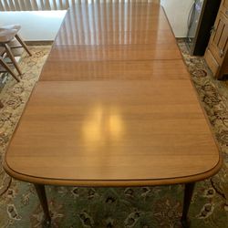 Large Colonial Style Laminate Top Table - Seats 8