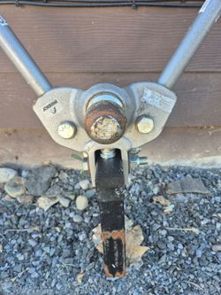 Travel trailer tow tongue