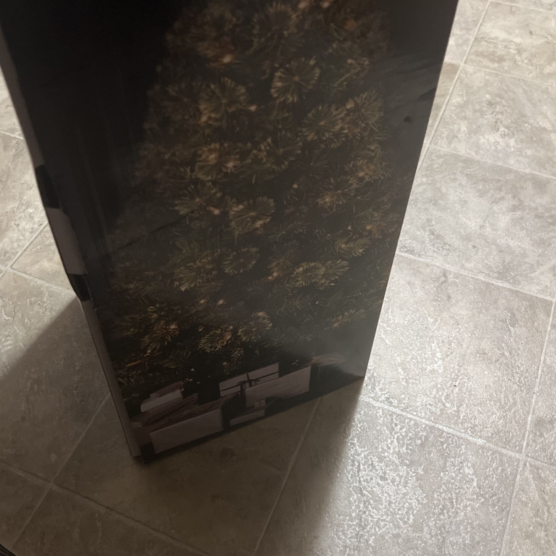 5 Feet Pre- Lit Artificial Christmas Tree