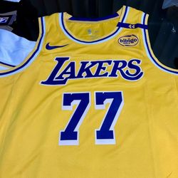 Lakers Luka Doncic Jersey S M L XL