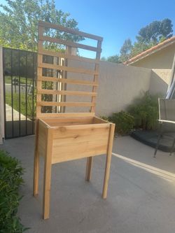 2ft planter box with 5ft trellis